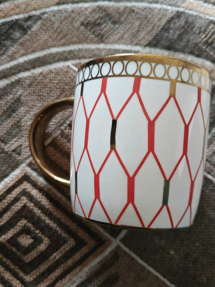 Elegant White &amp; Gold Geometric Mug