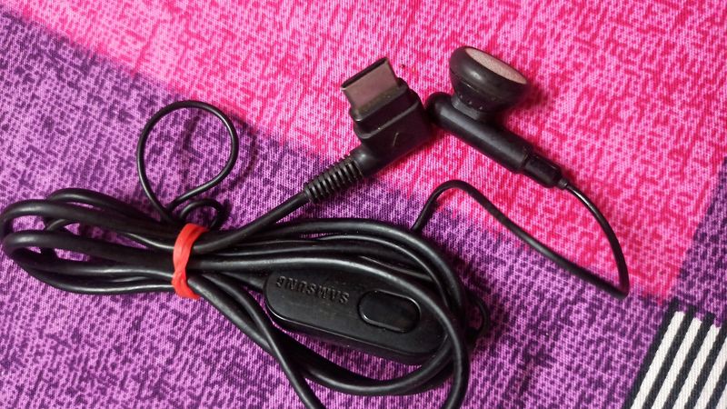 Samsung Earphone Old type Mobile