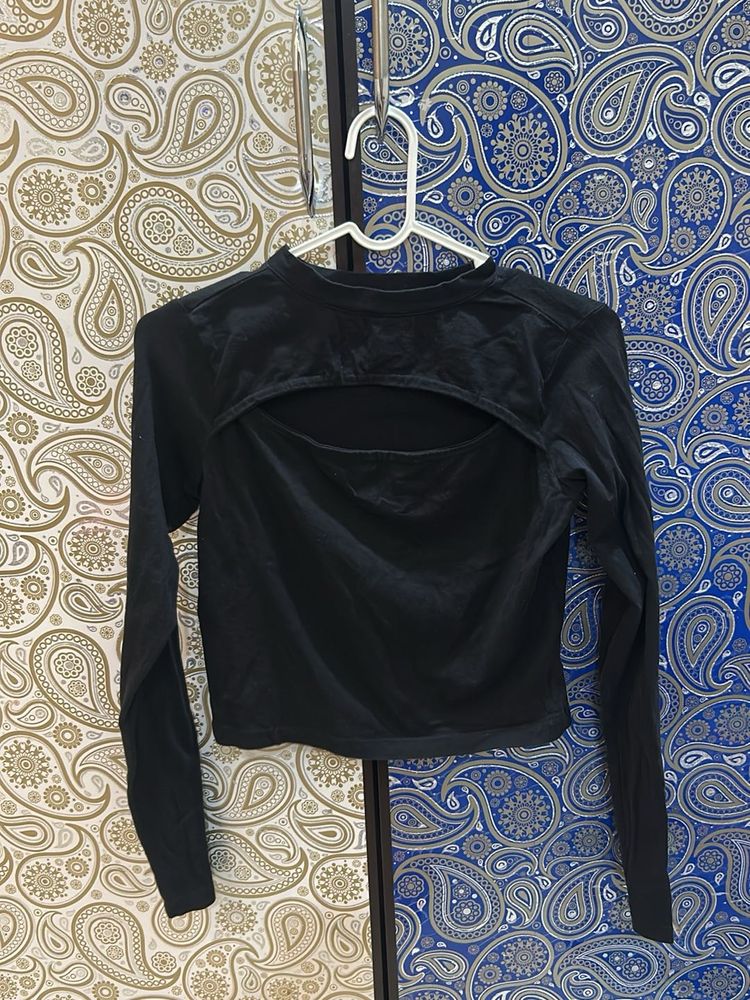 Black Cut-out Long Sleeve Crop Top
