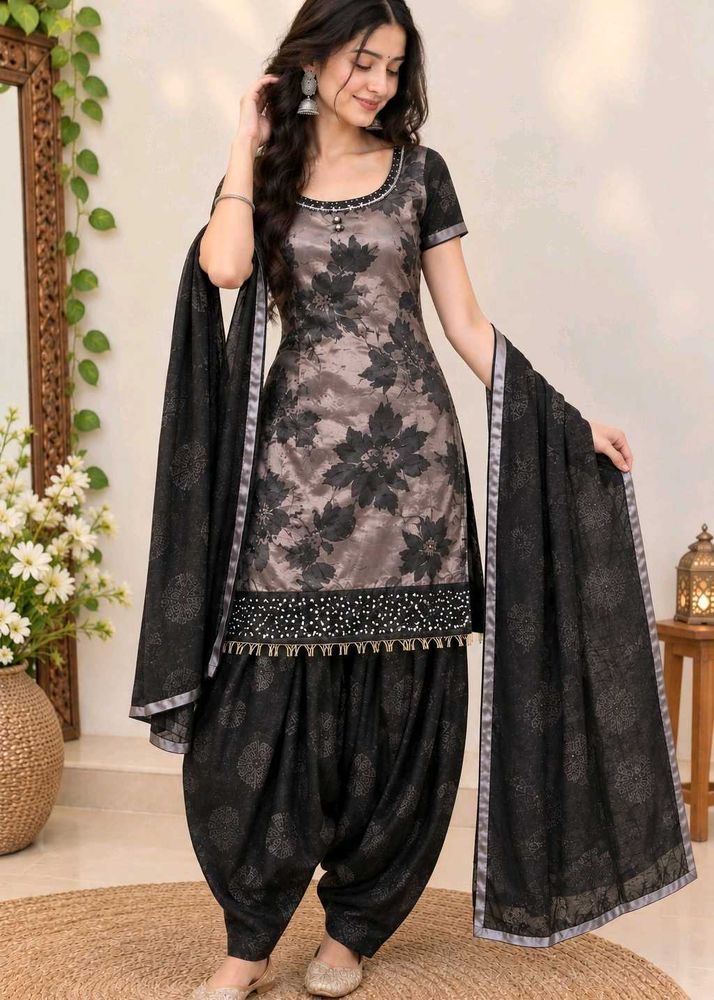 Elegant Floral Kurta Set with Dupatta