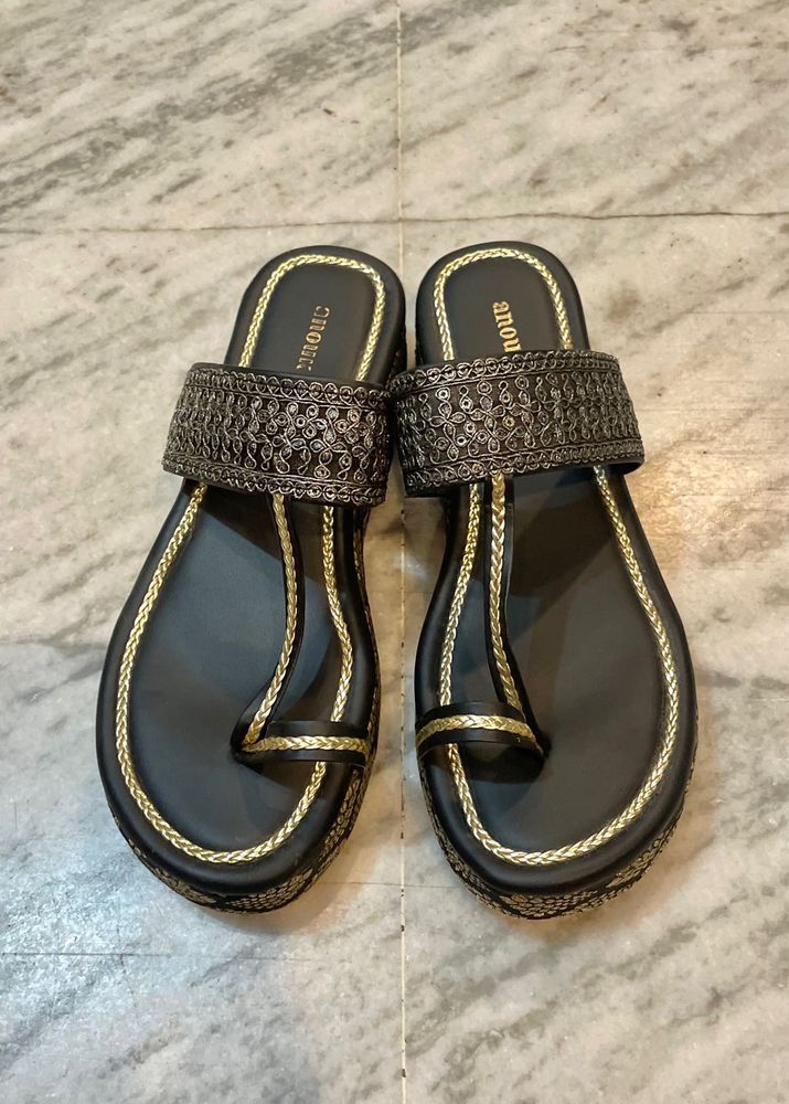Elegant Black &amp; Gold Sandals