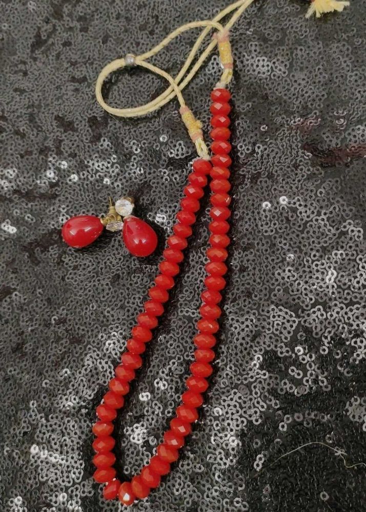Red Beaded Necklace and Earring Set ♥️