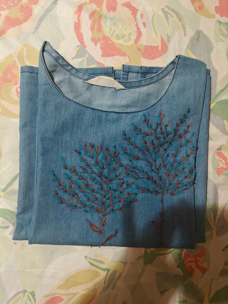 Embroidered Denim Kurta,Small size