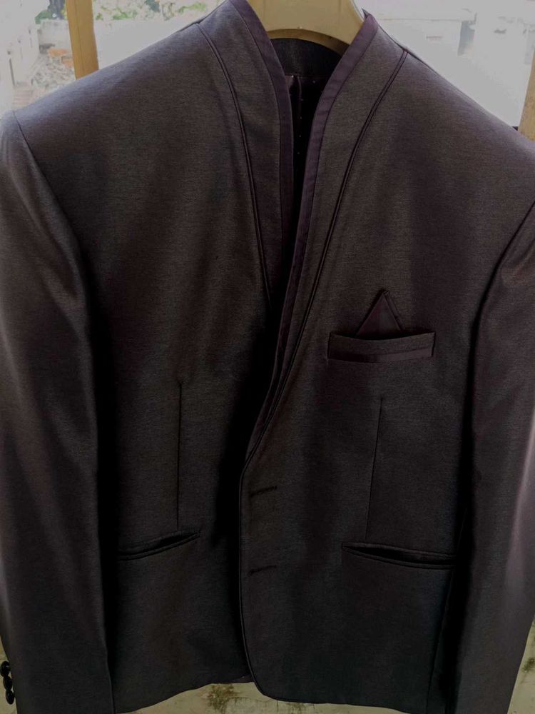 Coat pant Shirt with tie for wedding only one time