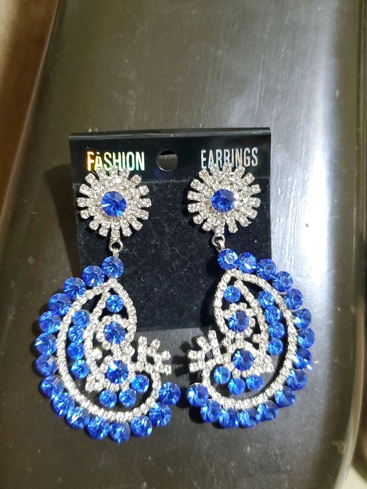 Brand New Very Pretty Blue And Silver Stone Earring.looks Rich And Elegant.Had Picked It For A Special Occasion but cudnt wear for some reason