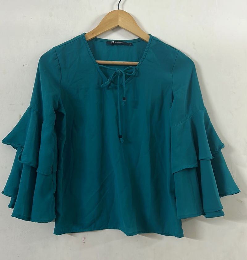 Tie-up Neck Ruffle Top For Women’s