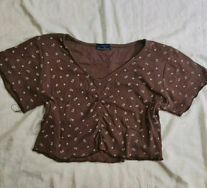 PRICE DROP🖤Chocolate Brown Floral Aesthetic Crop