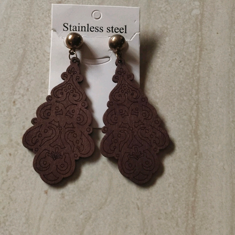 Wooden earing
