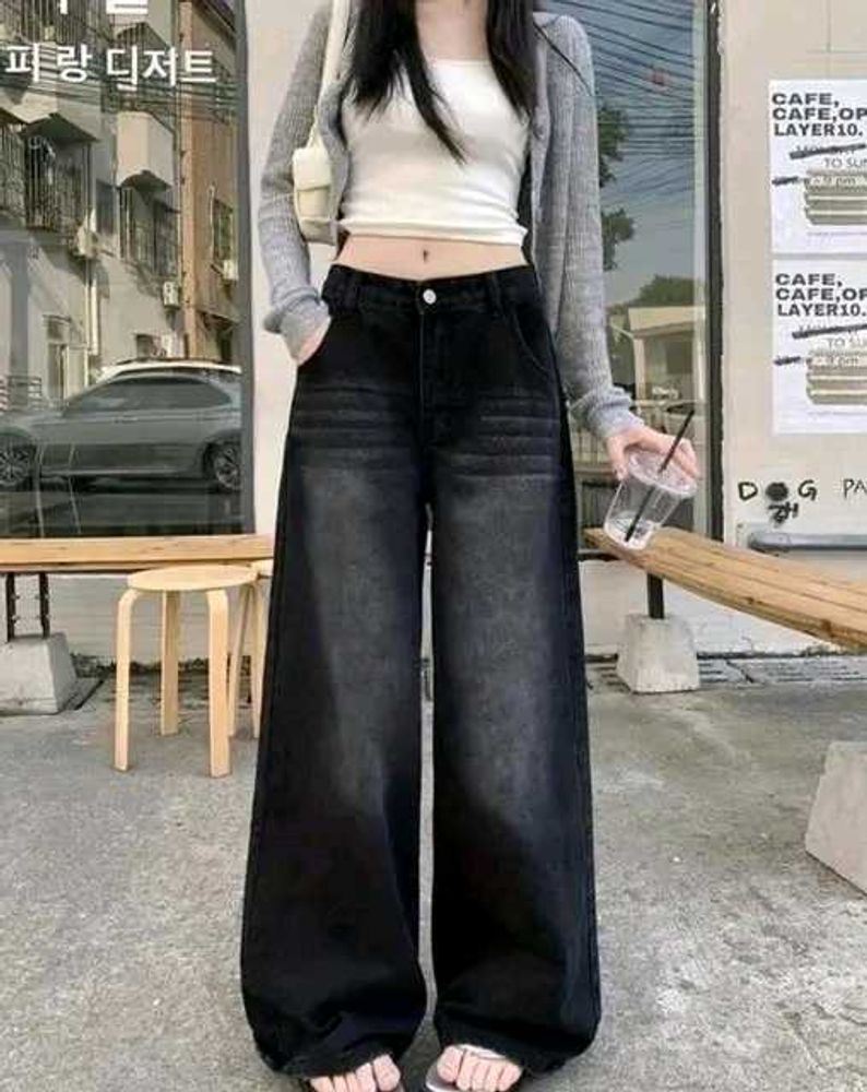 NEW WITH TAG| Black Whisker Wide-Leg Jeans | Siz