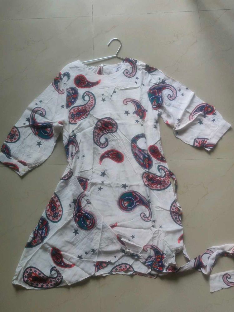 White Kurta with Paisley Print