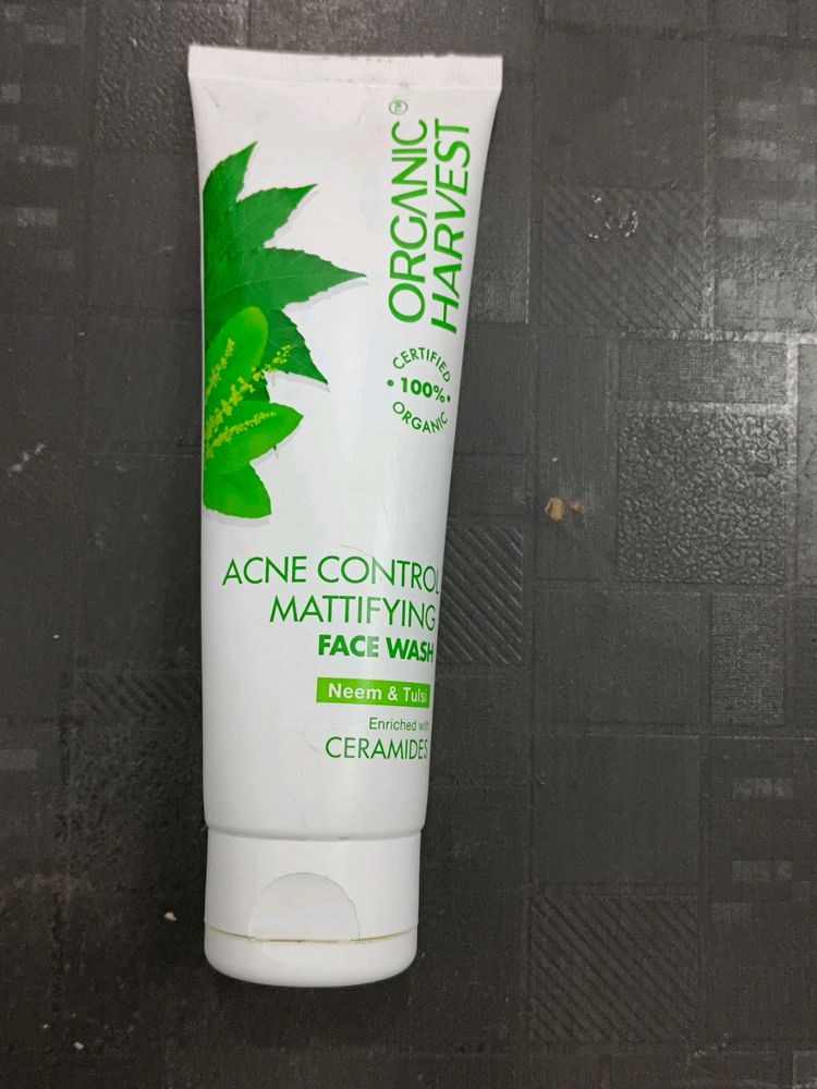 Organic Harvest Acne Control Mattifying Facewash