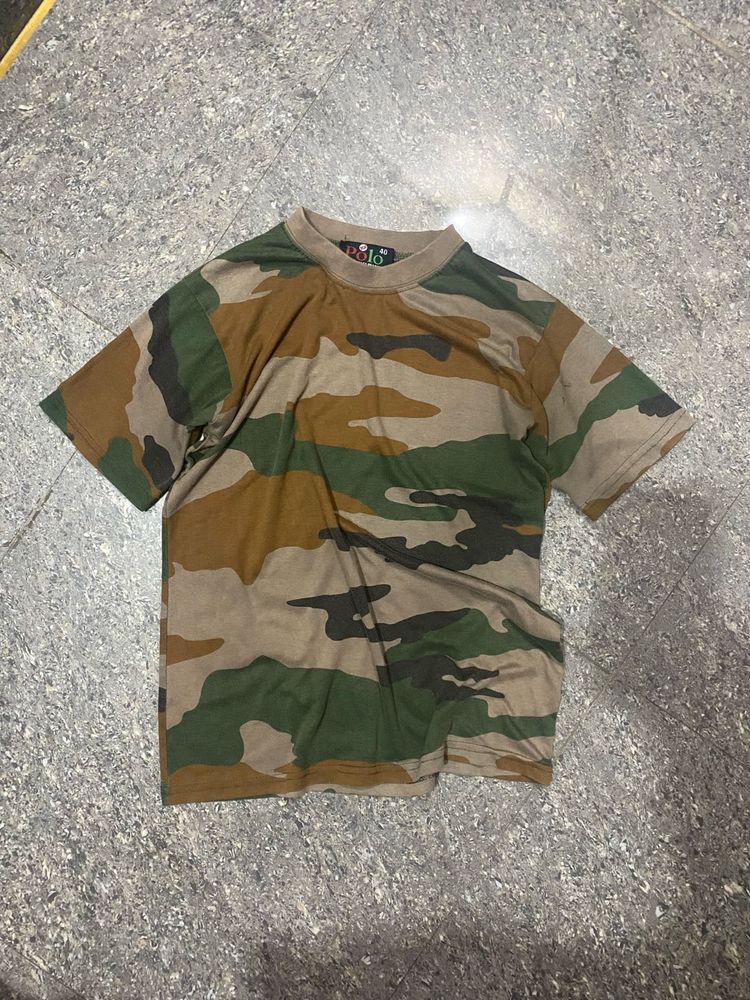 Camouflage Print slim fit T-Shirt
