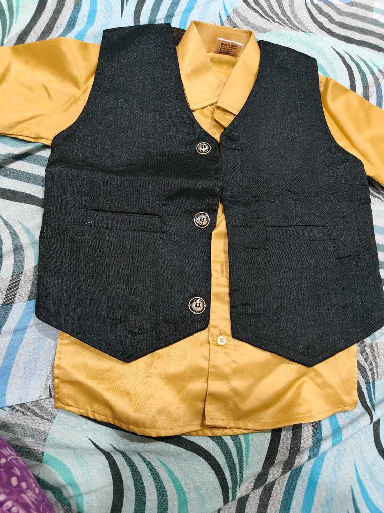 Black Short Sleeve jacket with gold Button-Up Shir