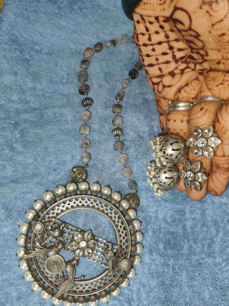 Jewellery Set With Freebies