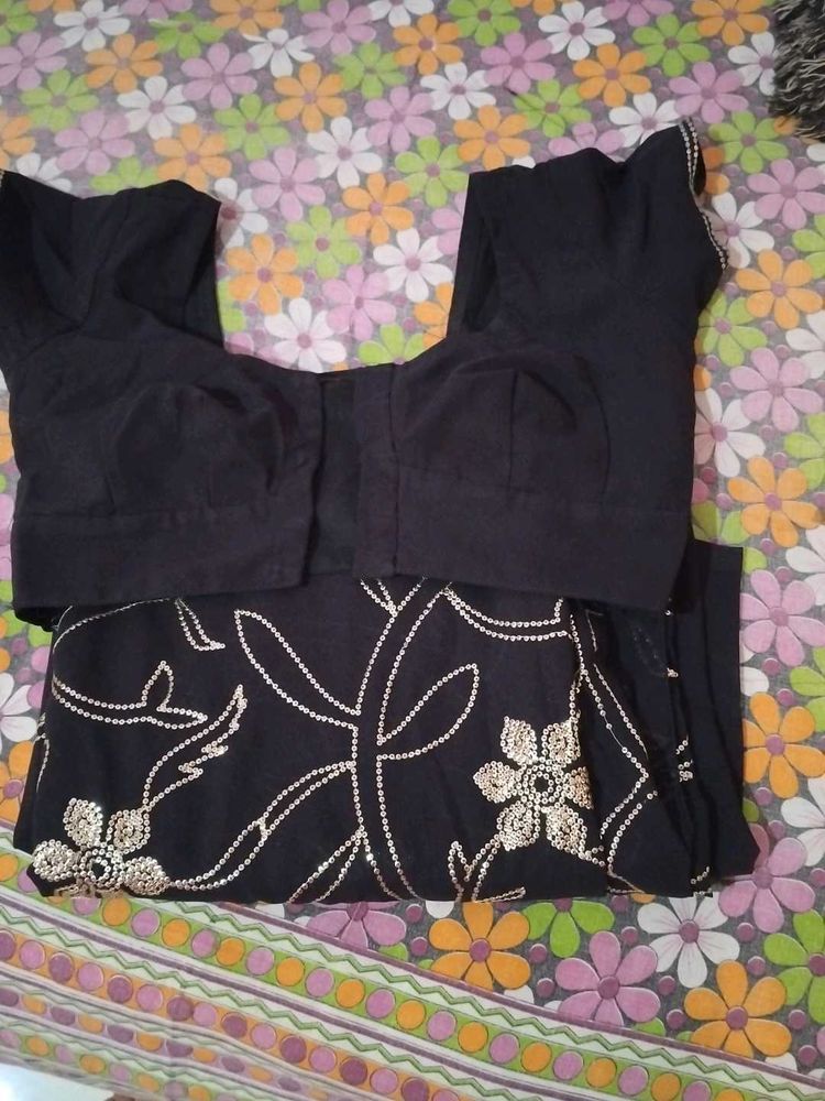 Elegant Black Saree with Blouse