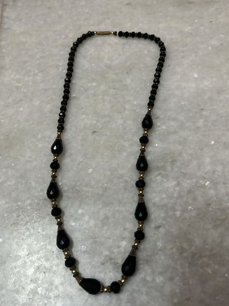 Elegant Black Beaded Necklace