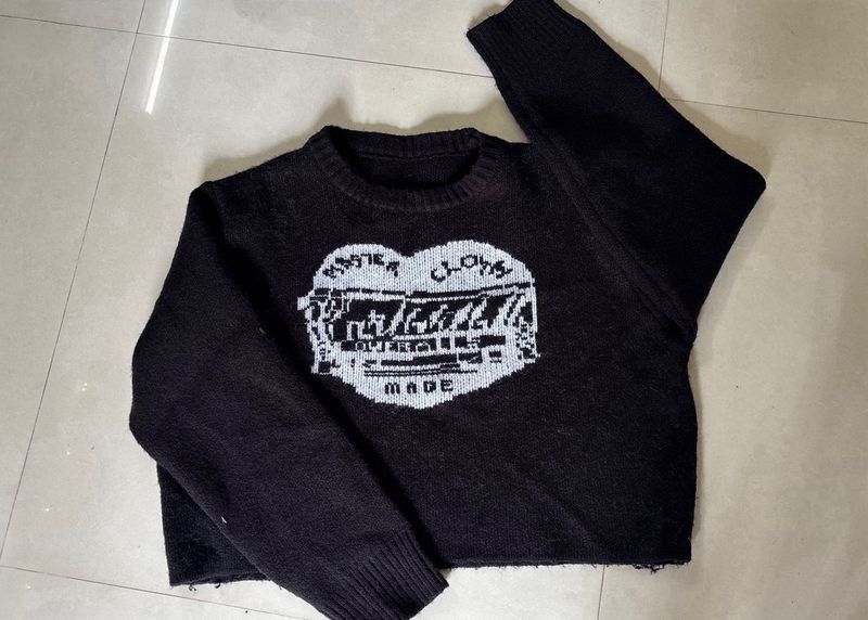 Black Graphic Knit Cropped Sweater