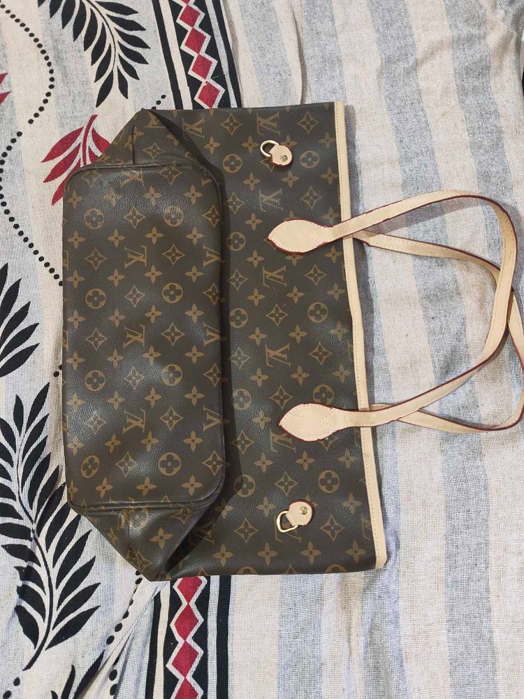 Louis Vuitton Neverfull Tote