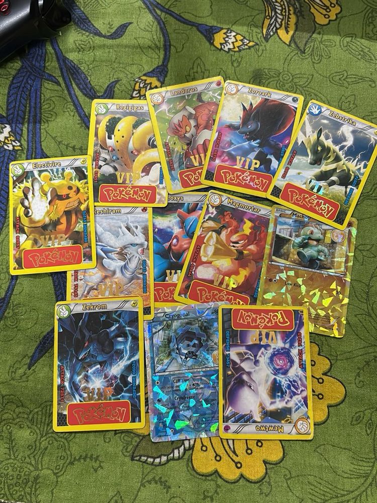 Pokemon 10 Vip cards + Gold + Silver Card