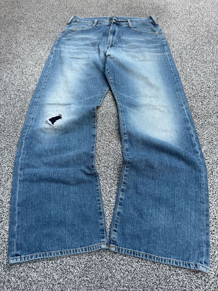 Classic Blue Wash Distressed Jeans