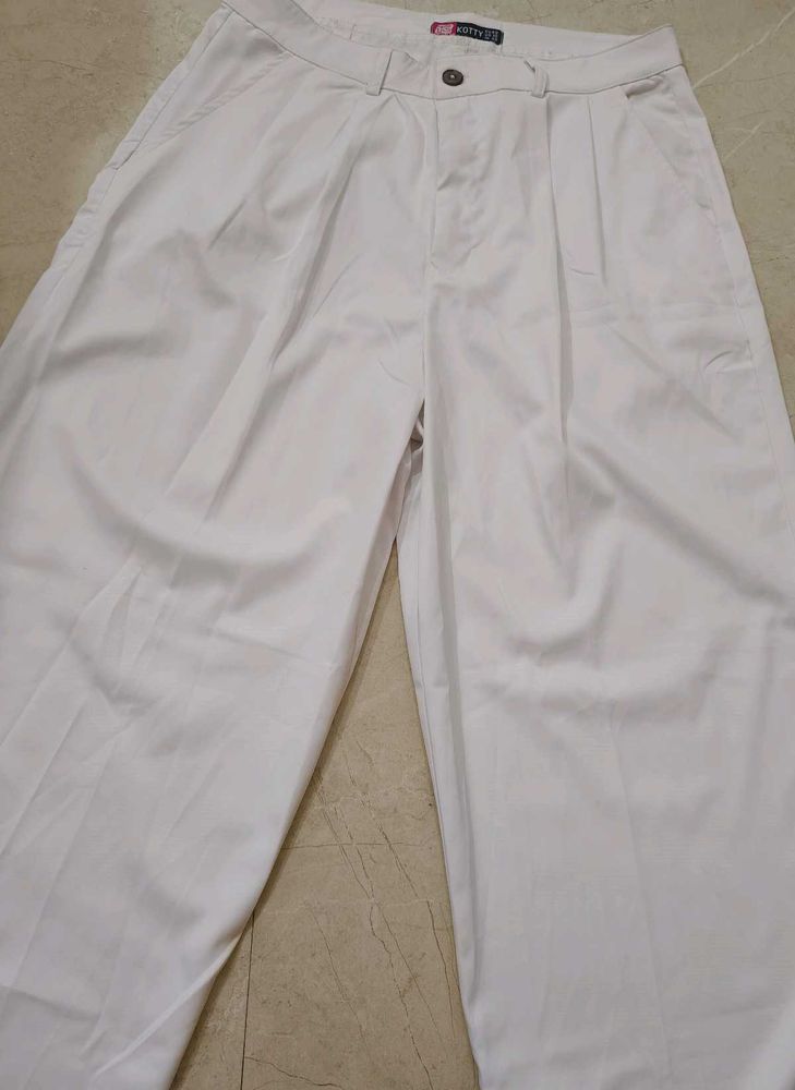 White Pleated Casual Pants