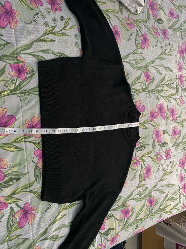 Black Cropped Knit Sweater