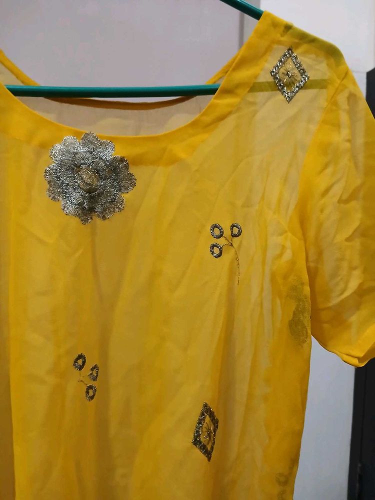 Yellow Embellished suit with inner duppata and sal