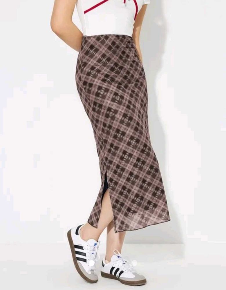 Chic Plaid Midi Skirt