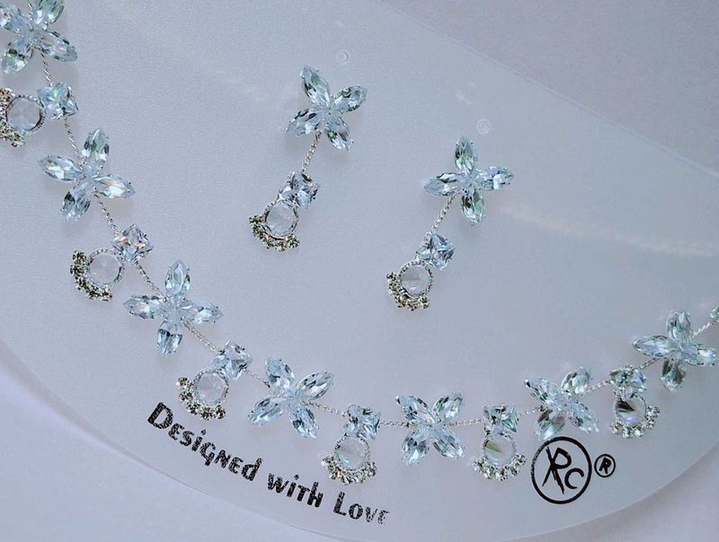 Sparkling Flower Jewellery Set