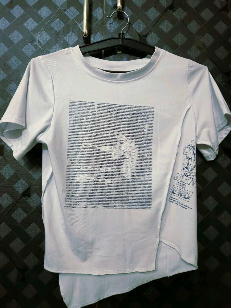 Graphic Print Asymmetrical T-Shirt! ⛓️🖇️