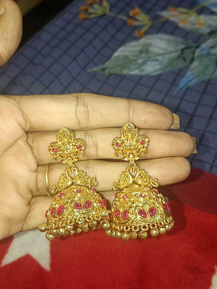 Jhumkas