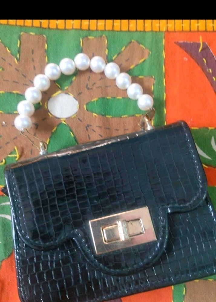 Chic Black Croc Embossed Clutch with Pearl Handle