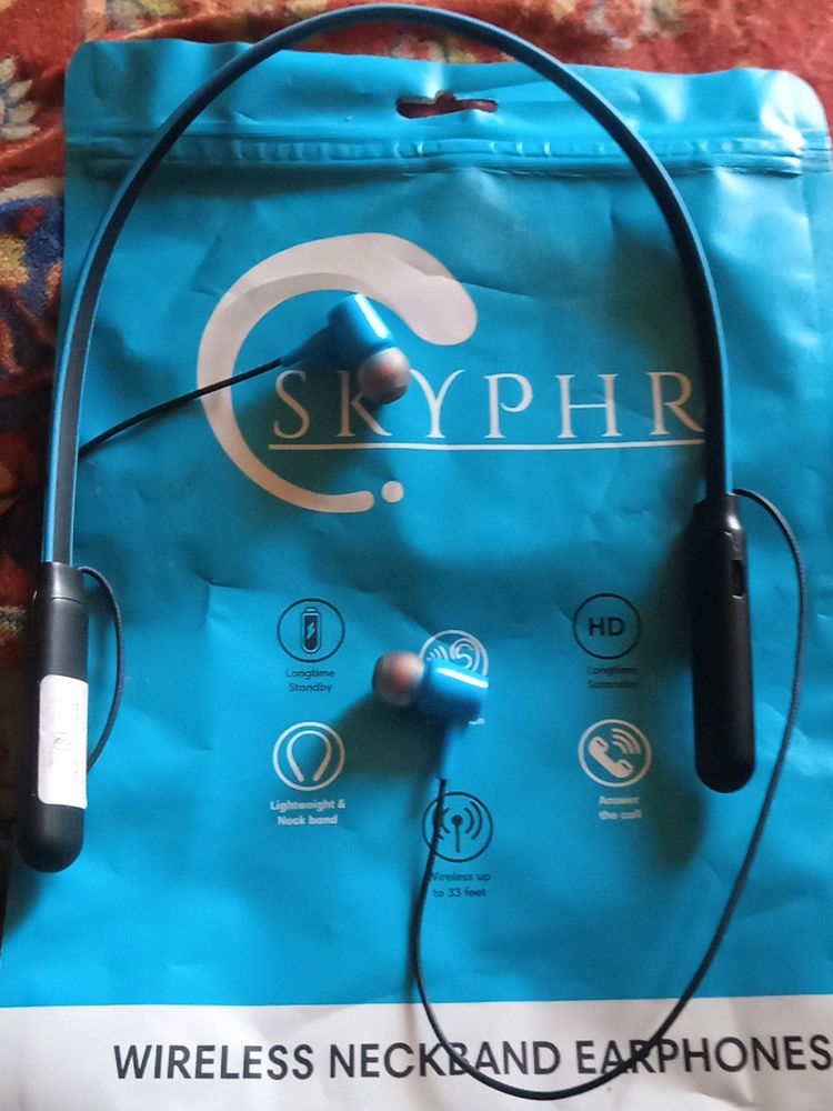 Wireless Neckband Earphones