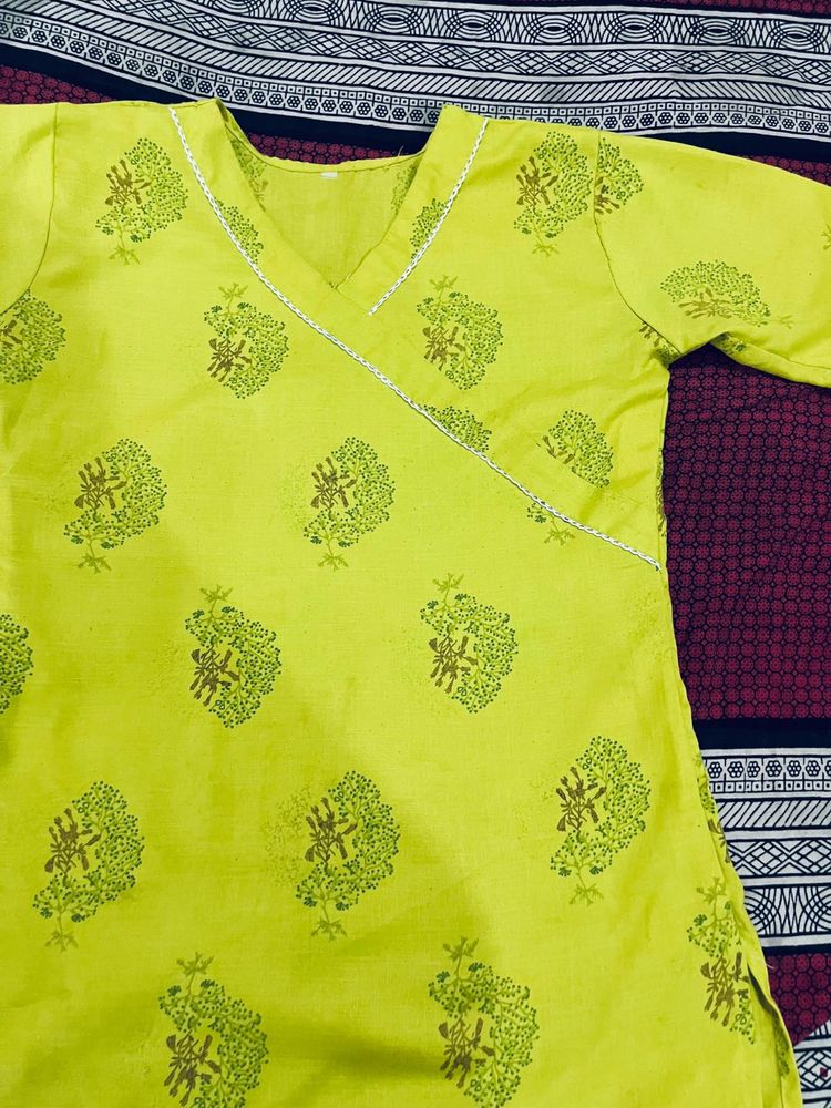 Vibrant Green Printed short kurti 🌿
