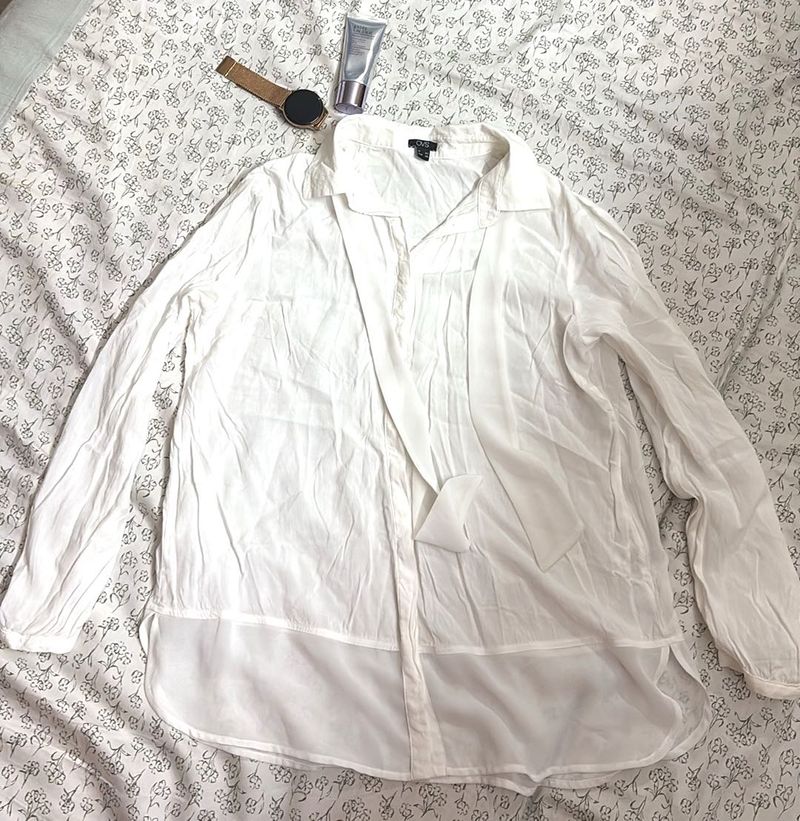 Chic White Long-Sleeve Blouse