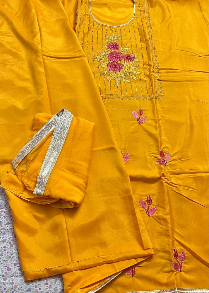Unstitched Yellow Suit 2.5m