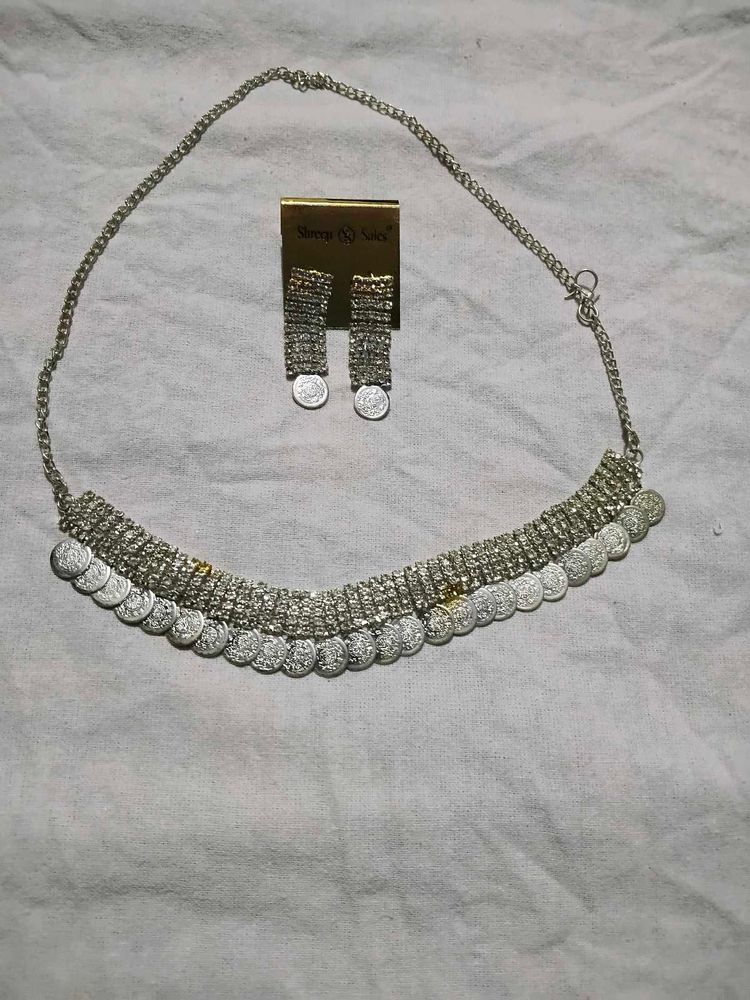 Sparkling Coin Necklace &amp; Earring Set