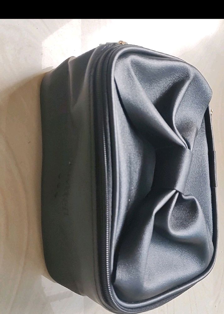 Smytten Black Bow Bag