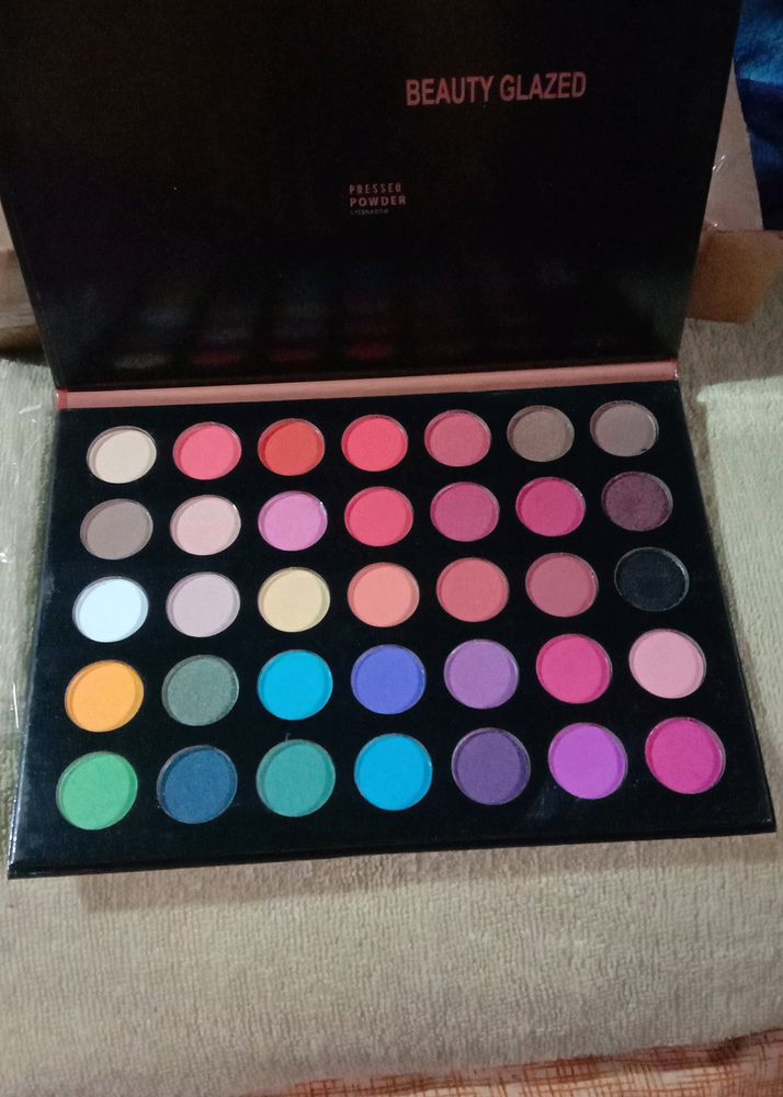 EYESHADOW PALLETE 35 COLOURS