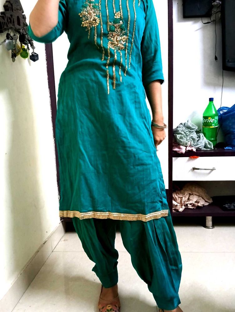 Beautiful Teal Embroidered Kurta Set
