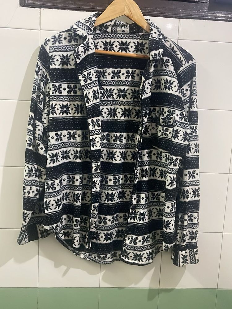 Cozy Snowflake Print Button-Up Shirt