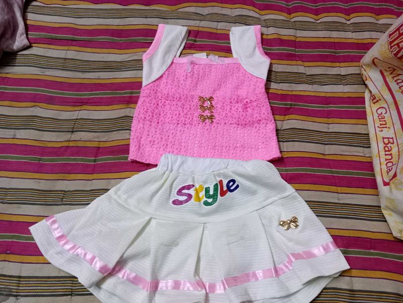 Cute Pink &amp; White Outfit