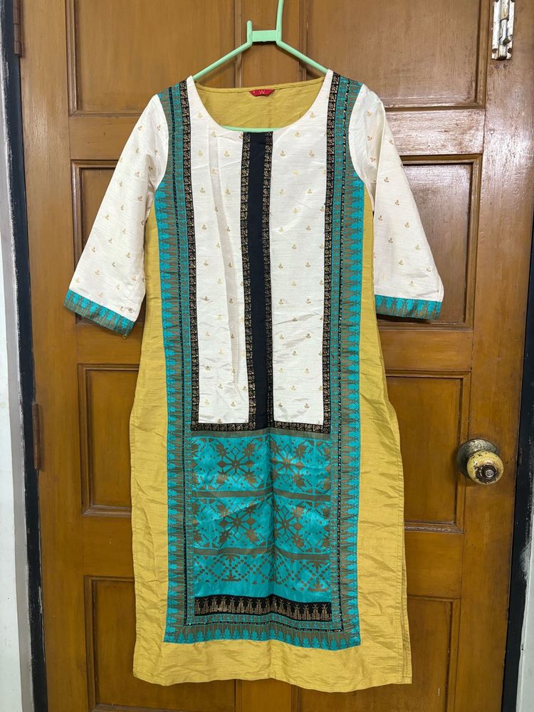 Elegant Yellow &amp; White Kurti