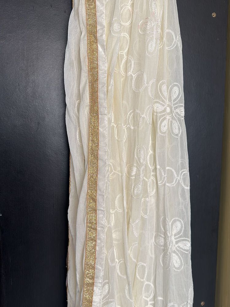 Cream Dupatta With Golden Gotta Lace
