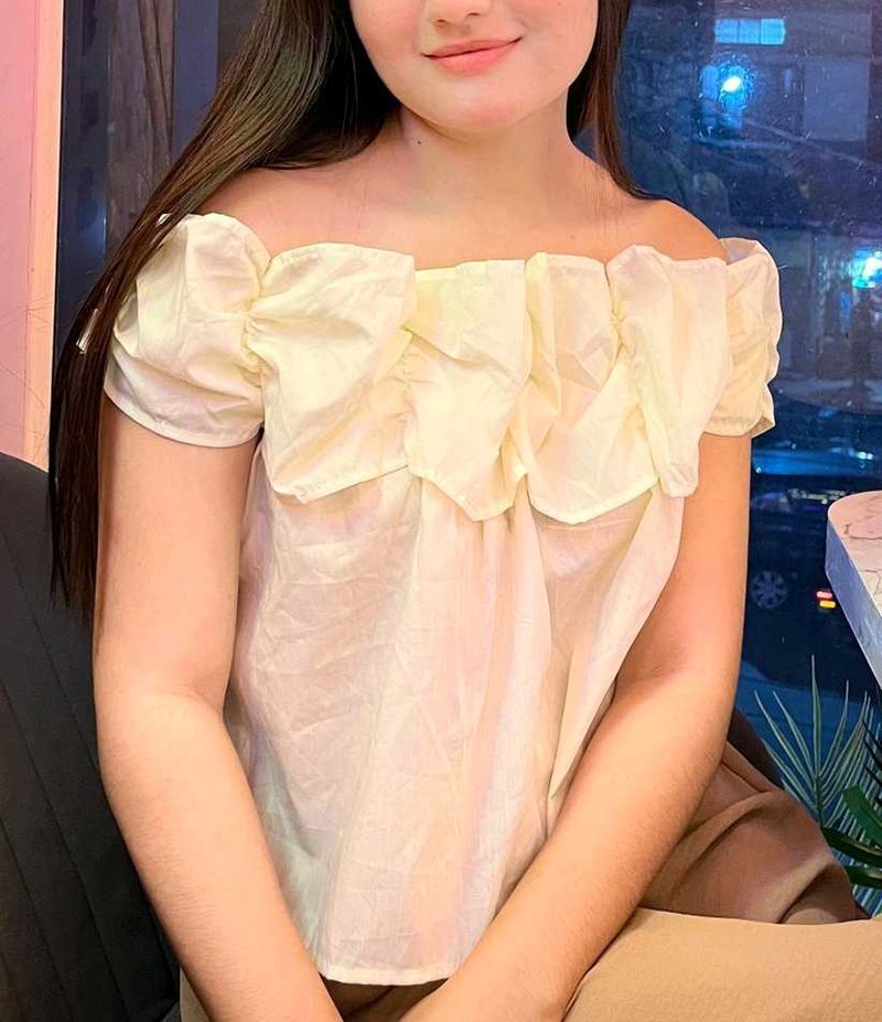 Off the shoulder Ruffle Top
