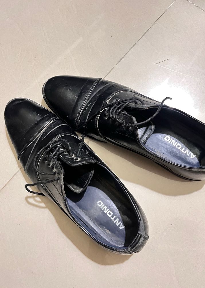 Men's Black Leather Dress Shoes