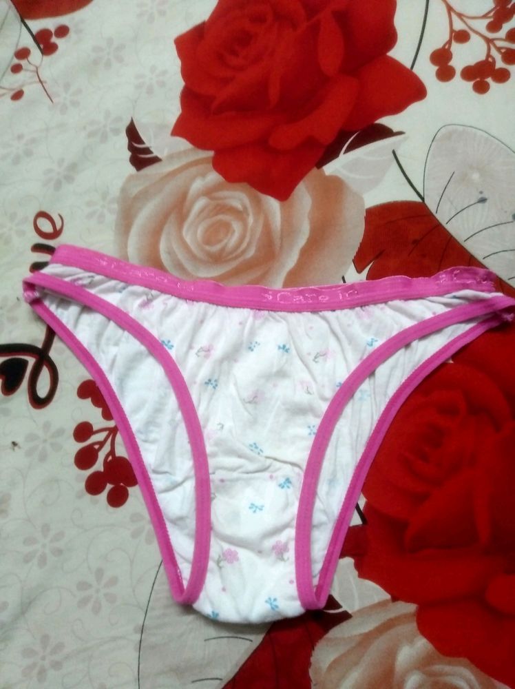 White Flower Print Panty