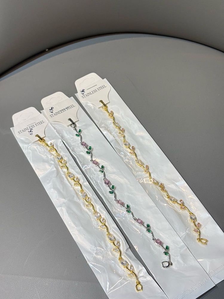 Elegant Leaf &amp; Gemstone Bracelet (1)