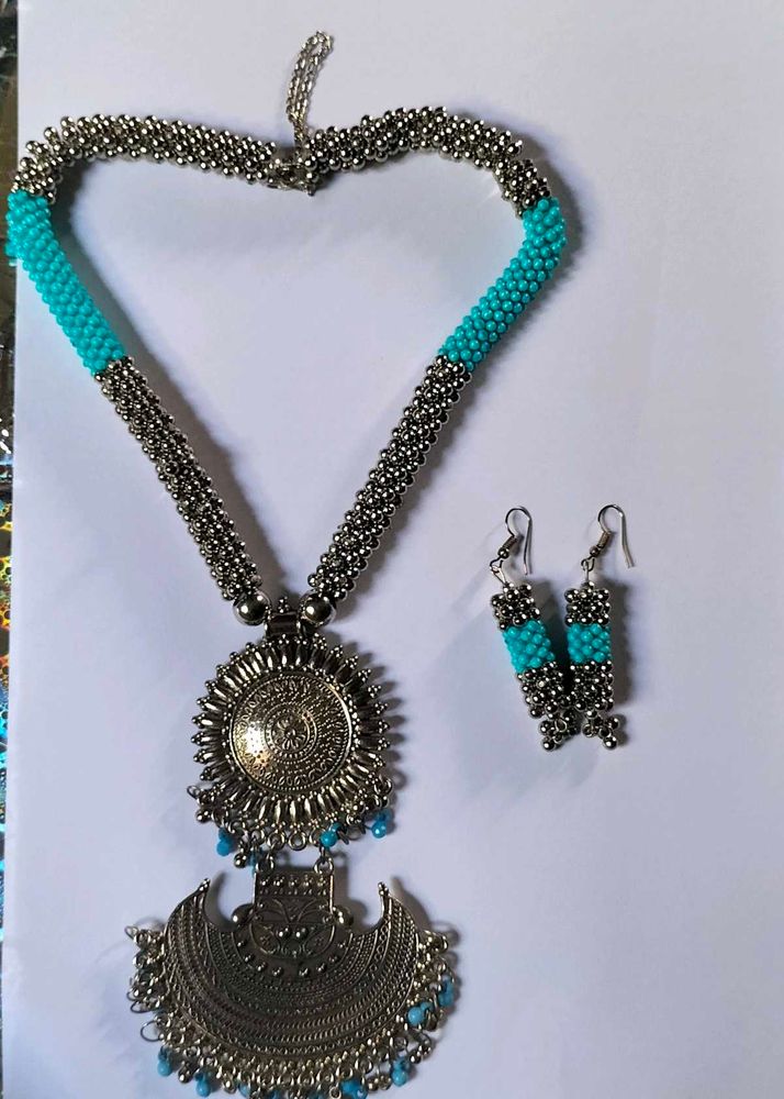 Necklace &amp; Earring Set