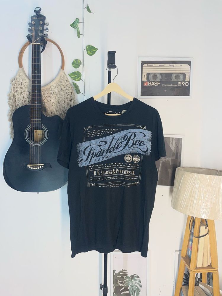 Sparkle Bee Soda Graphic T-Shirt